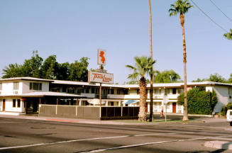 902 S. Mill Ave., TraveLodge