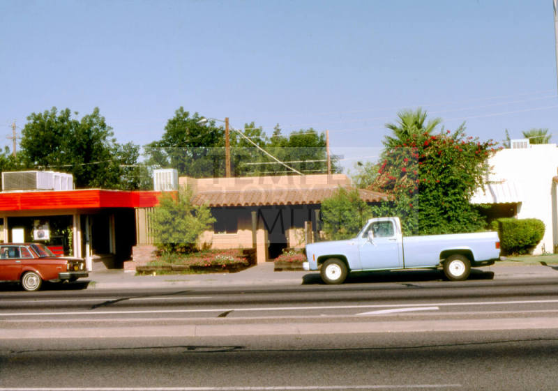 946 S. Mill Ave., dentist