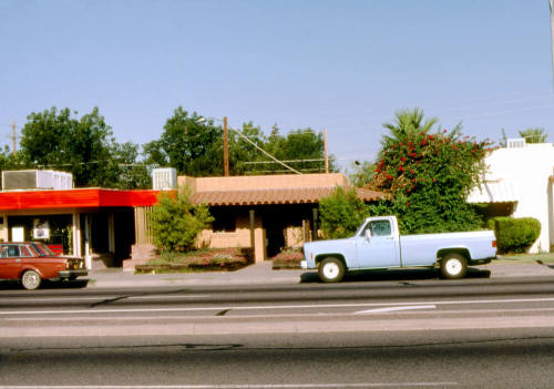 946 S. Mill Ave., dentist