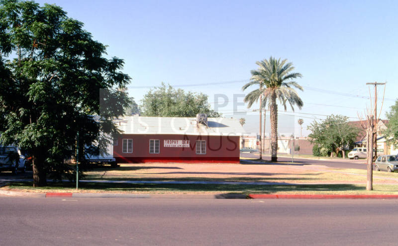 707 S. Myrtle Ave., Trophy Den