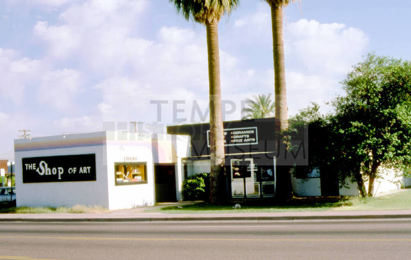 26 E. University Drive, Shop of Art