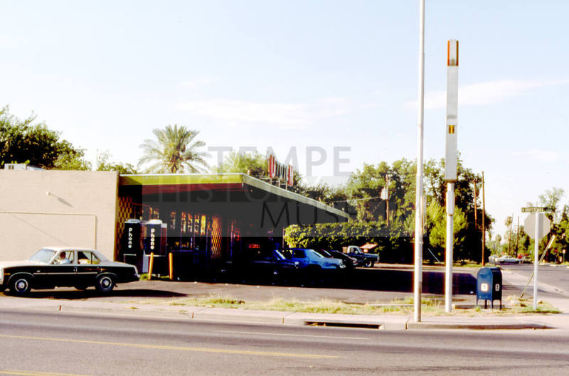 119 W. University Dr., U-Totem