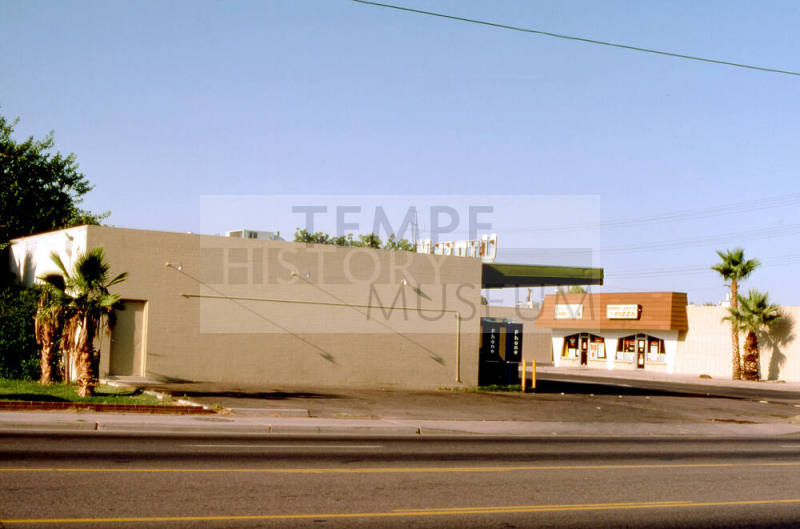 119 W. University Dr., U-Totem