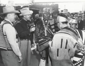 Howard Pyle Interviews American Indians