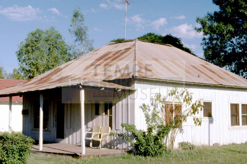 House at 109 W. 5th St.