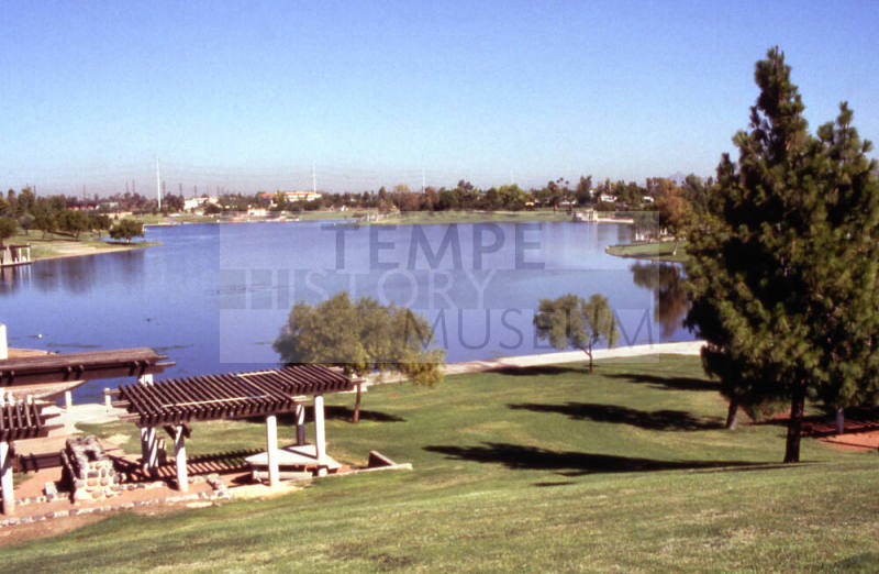 The lake at Kiwanis Park - Mill & All American Way