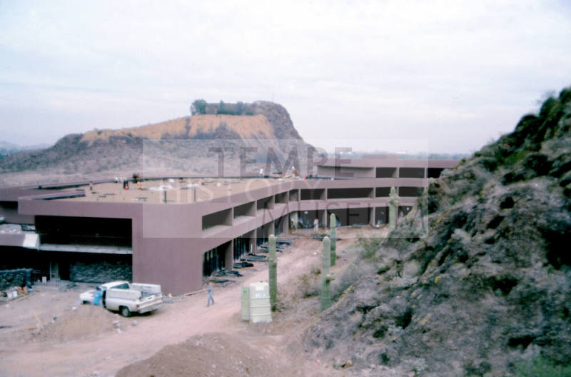 The construction of The Buttes