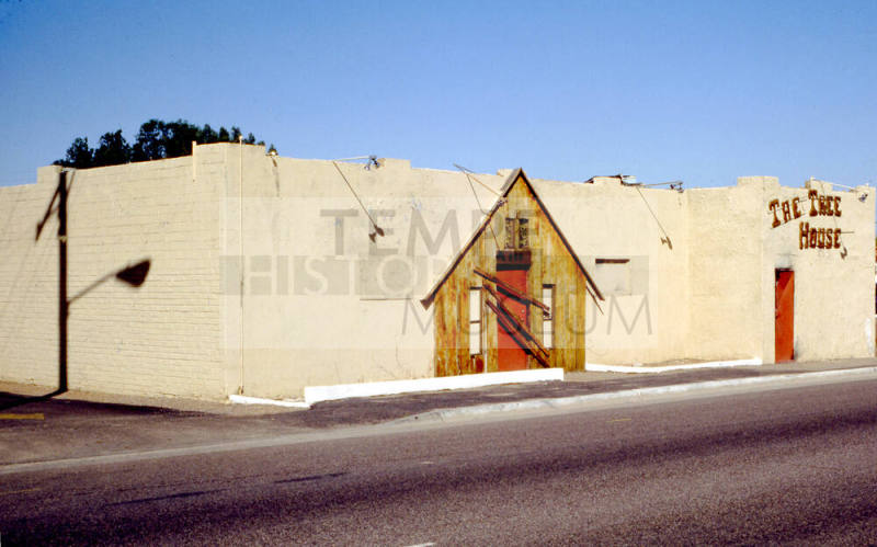 The Tree House Tavern - 890 E Apache Boulevard