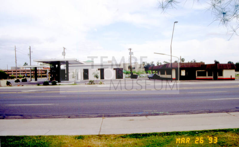 914 and 916 E Apache Boulevard - Intersection of Rural Road and Apache Boulevard
