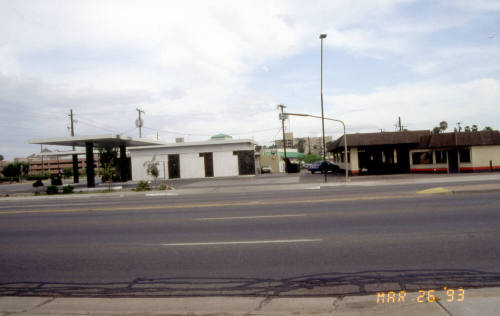 914 and 916 E Apache Boulevard