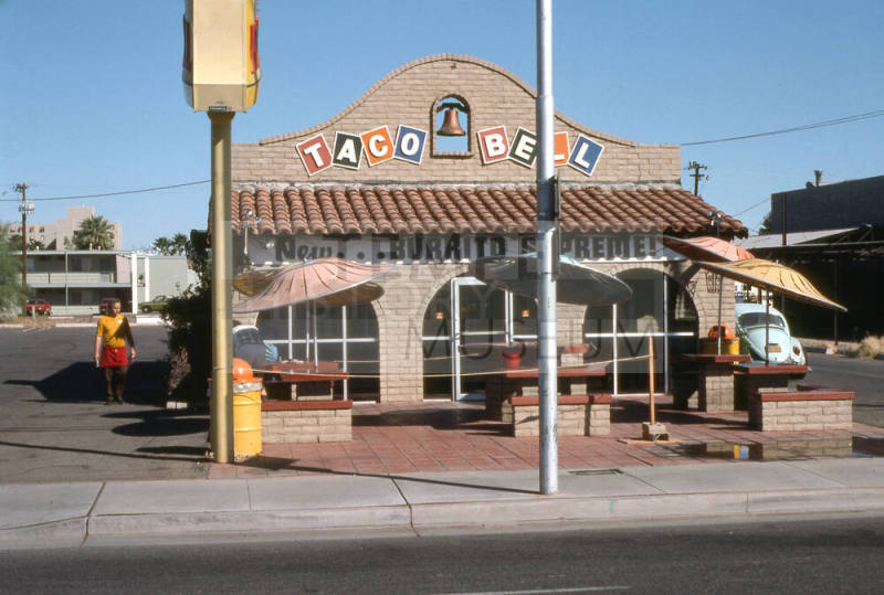 936 E. Apache Blvd., Taco Bell