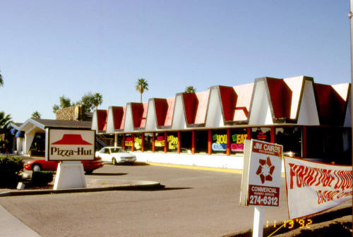 1020 E. Apache Blvd., Pizza Hut