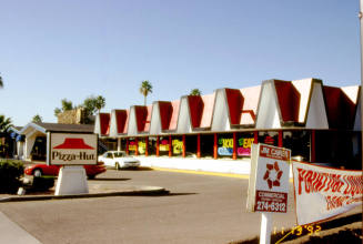 1020 E. Apache Blvd., Pizza Hut