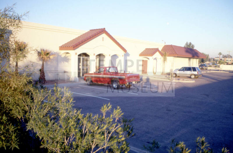 1100 E. Apache Blvd., Tempe Bowl