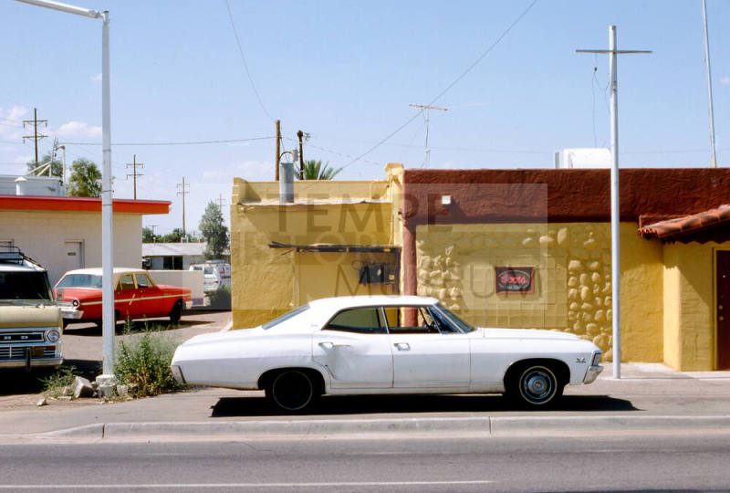 Oxbow Bar, 1810 E. Apache