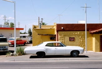 Oxbow Bar, 1810 E. Apache