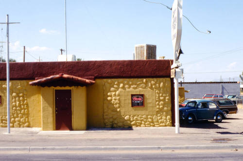 Oxbow Bar, 1810 E. Apache