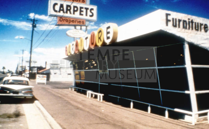 Toliver's, 1920-1926 E. Apache