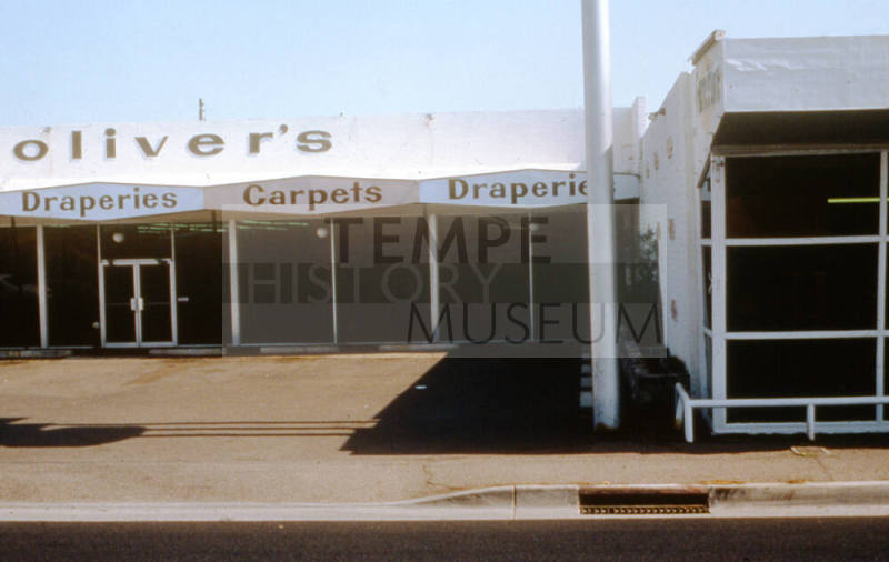 Toliver's, 1920 - 1926 E. Apache