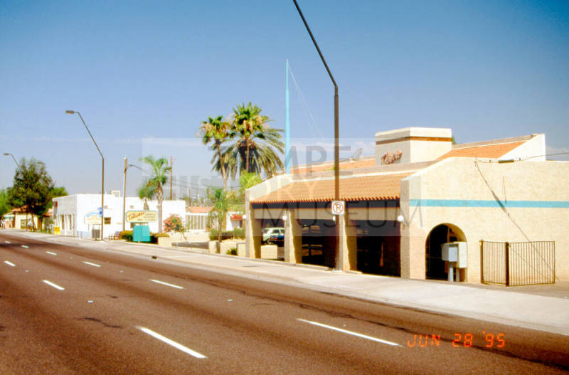 Toliver's, 1920 - 1926 E. Apache