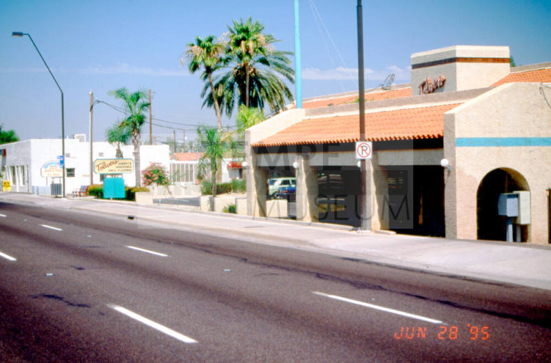 Toliver's, 1920 - 1926 E. Apache