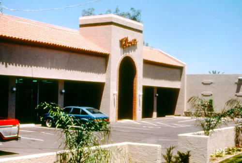 Toliver's, 1920 - 1926 E. Apache