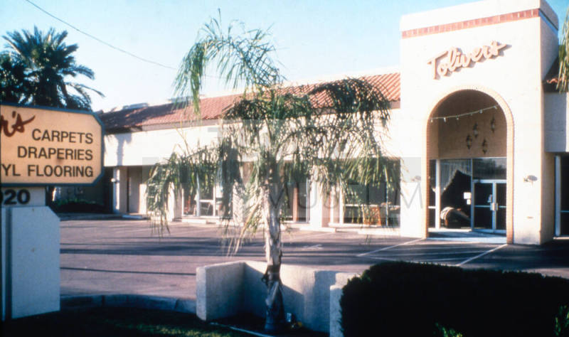 Toliver's, 1920 - 1926 E. Apache