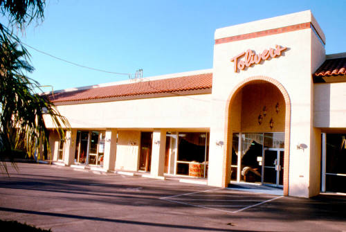 Toliver's, 1920 - 1926 E. Apache