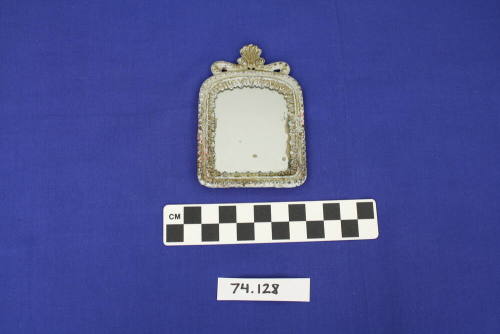 Hand mirror