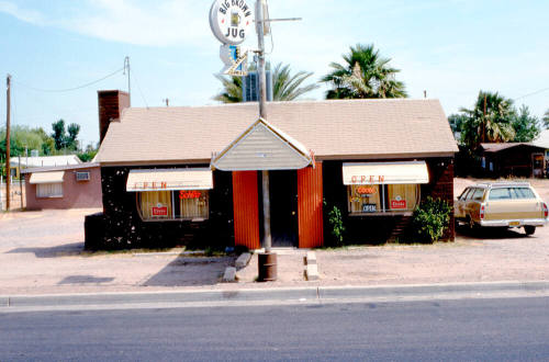 Big Brown Jug Tavern, 2020 E. Apache