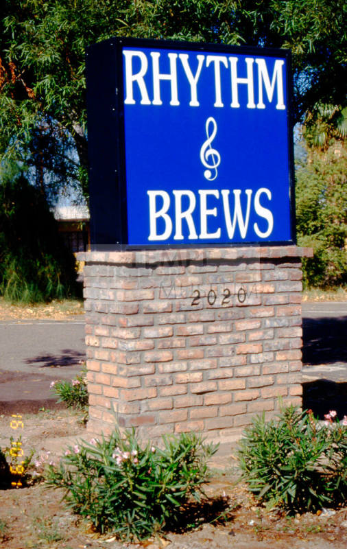 Rhythm & Brews Sign, 2020 E. Apache