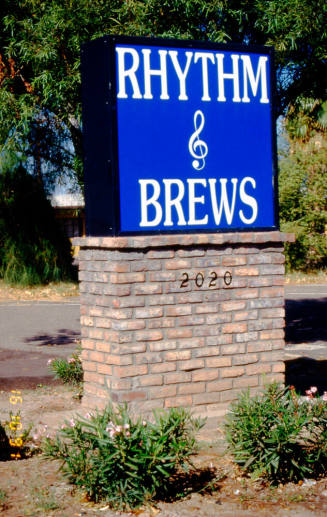 Rhythm & Brews Sign, 2020 E. Apache