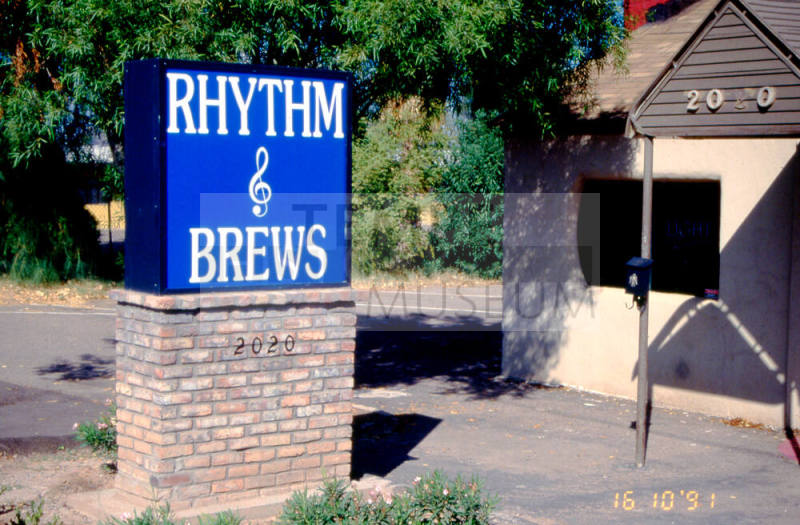 Rhythm & Brews Sign, 2020 E. Apache