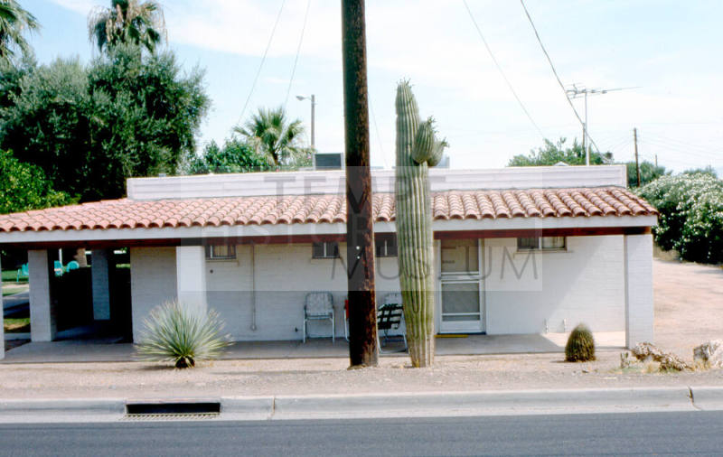 Tempe Palms Apartments building, 2030 E. Apache