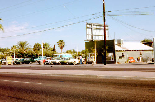Holden's Auto Sales - 2118 E. Apache