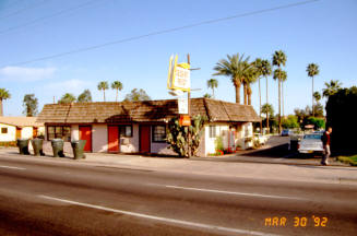 Desert Rest Motel - 2164 E. Apache.