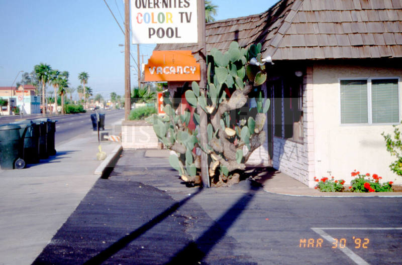 Desert Rest Motel - 2164 E. Apache.