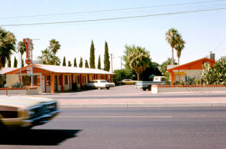 Western Lodge - 2174 E. Apache