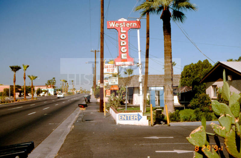 Western Lodge - 2174 E. Apache