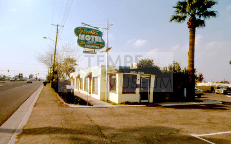 Siesta Motel and Apartments - 2232 E. Apache