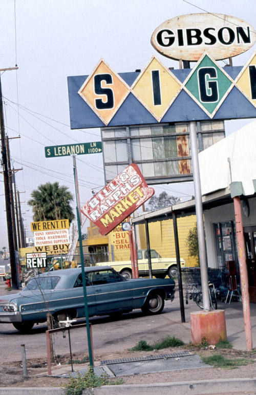 Gibson Signs - 2424 E. Apache corner of E. Lebanon