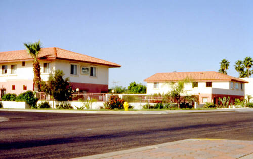 Hideaway Lodge Motel, 1461 E. Apache