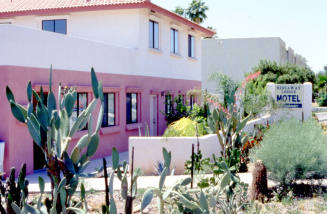Hideaway Lodge Motel, 1461 E. Apache