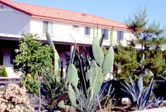 Hideaway Lodge Motel, 1461 E. Apache