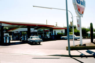 Gulf Gas-Station, 1501 E. Apache