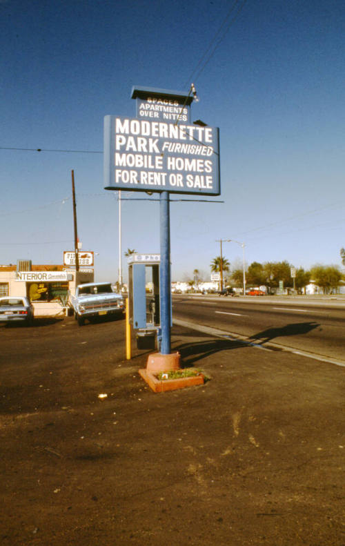 Modernette Trailer Court, 1707 E. Apache