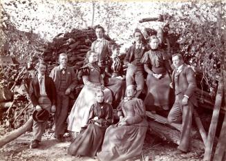 Broomell, Johnson, and Relatives Family Portrait