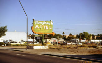 Green Goose Motel, 1915 E. Apache Blvd.