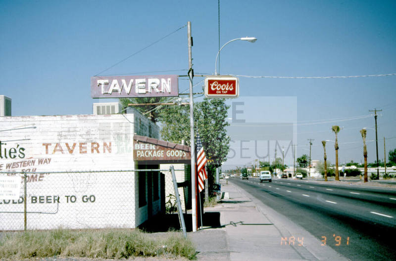 Hattie's Tavern, 2029 E. Apache Blvd.