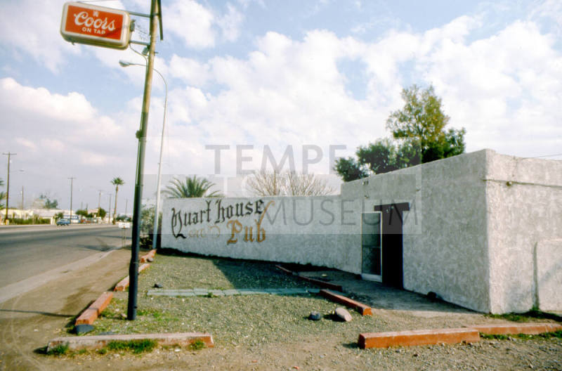 Quart House Pub